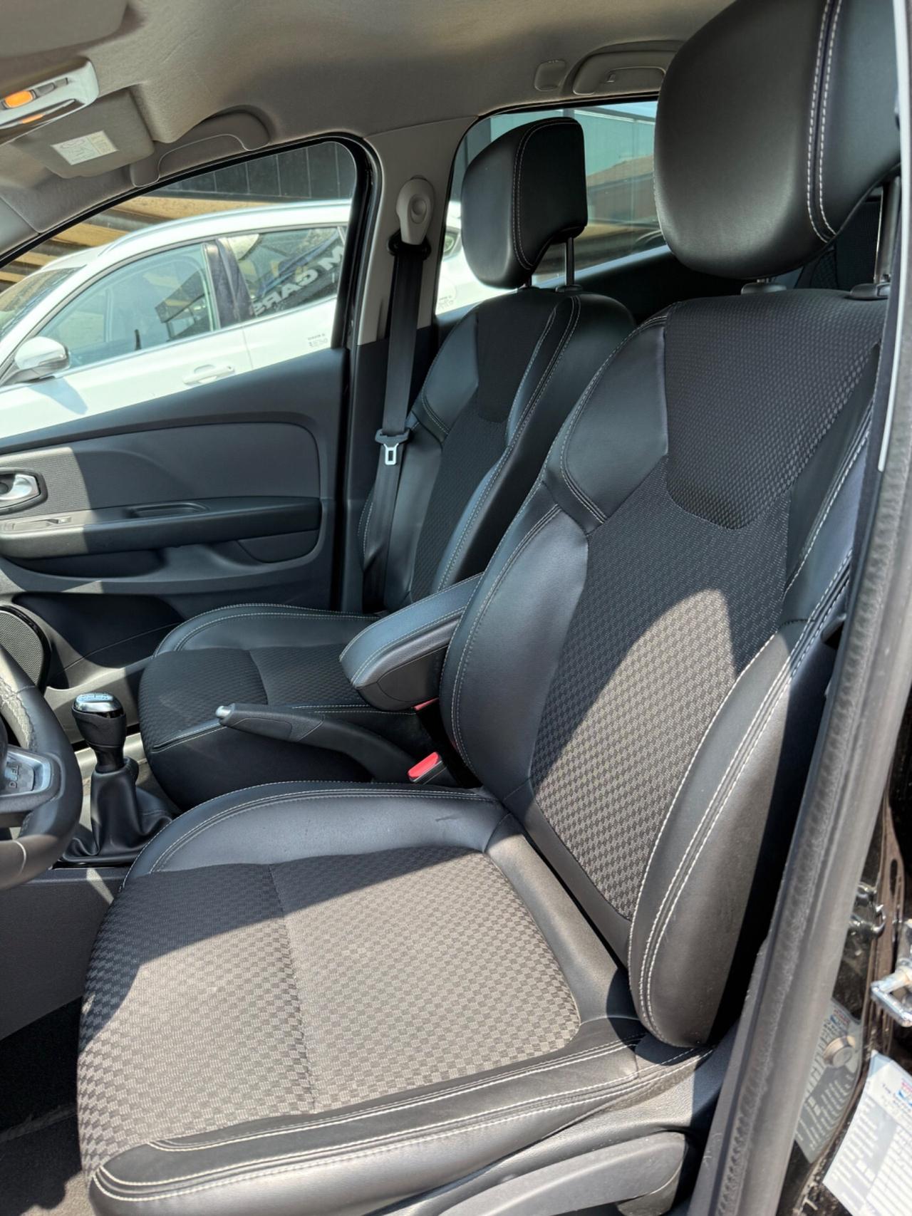 Renault Clio Sporter dCi 8V 90 CV Duel