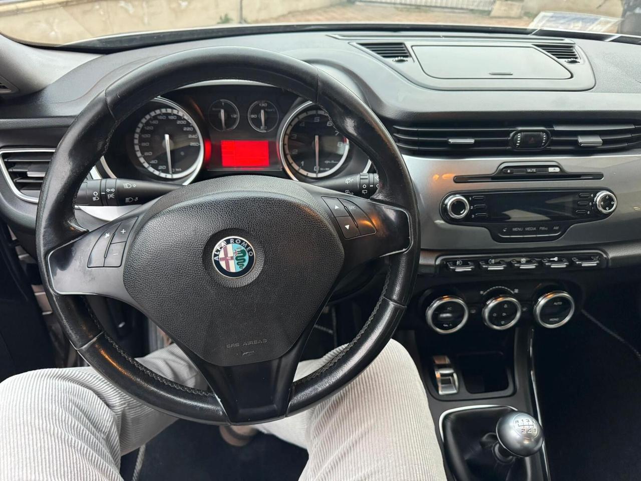 Alfa Romeo Giulietta Distinctive