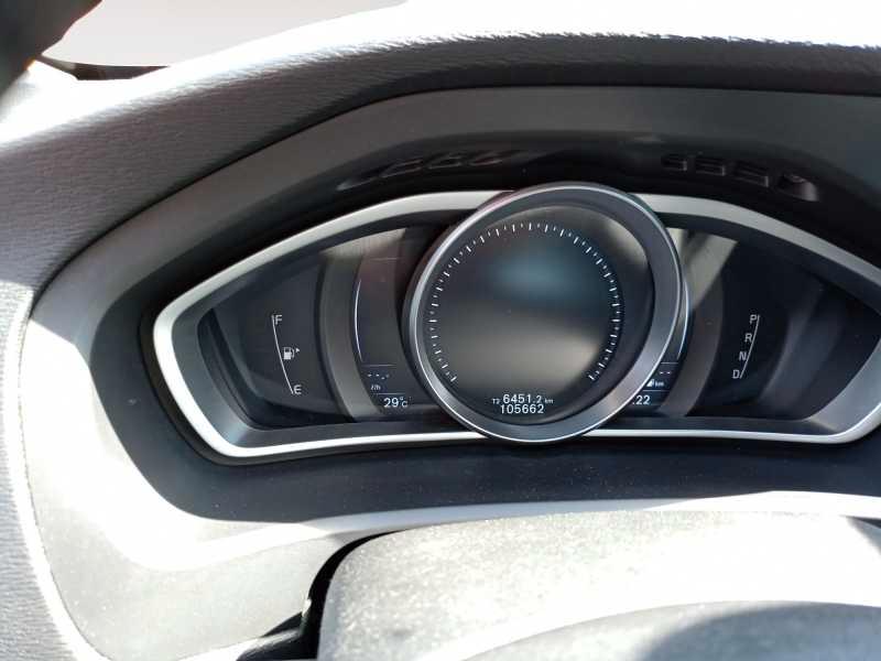 VOLVO V40 2.0 d2 Momentum geartronic my17