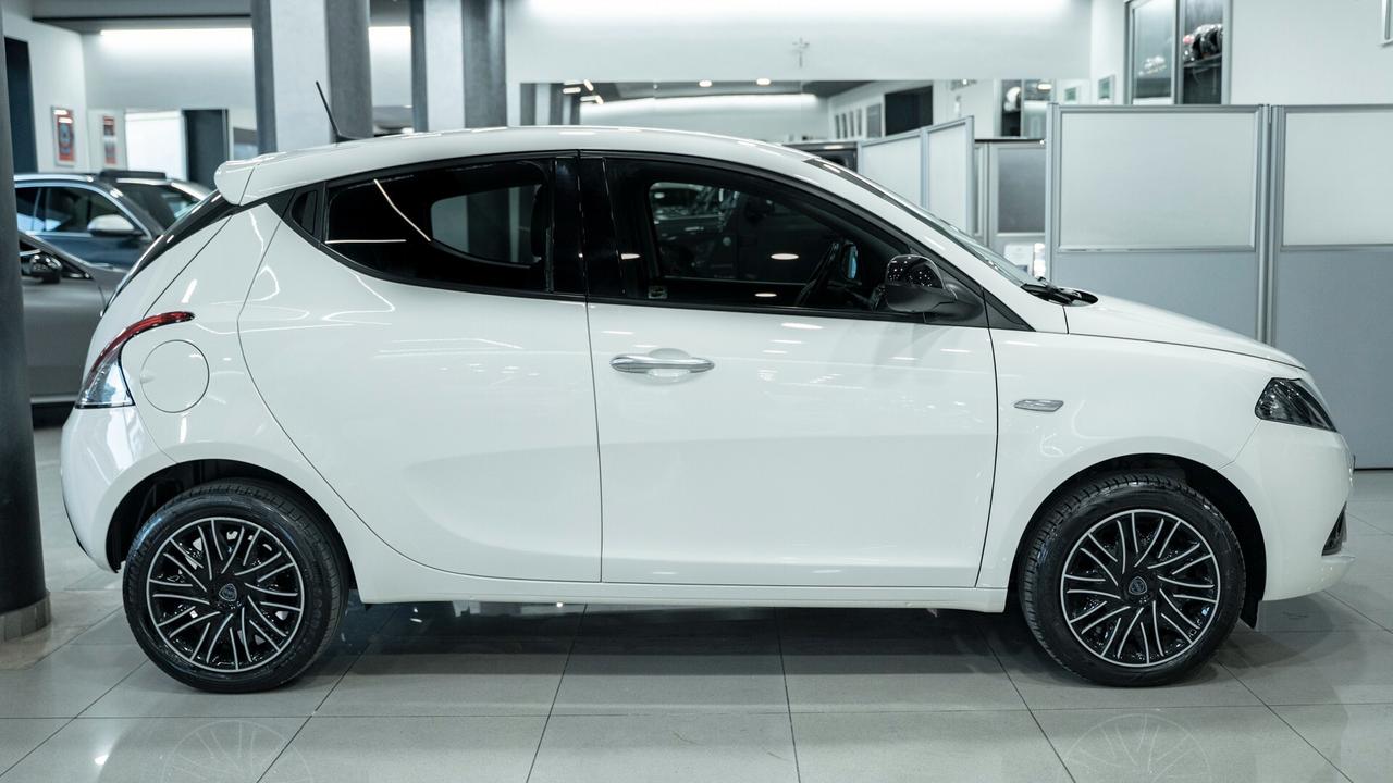 Lancia Ypsilon 1.0 FIREFLY 70 CV SES HYBRID GOLD CARPLAY LED FULL