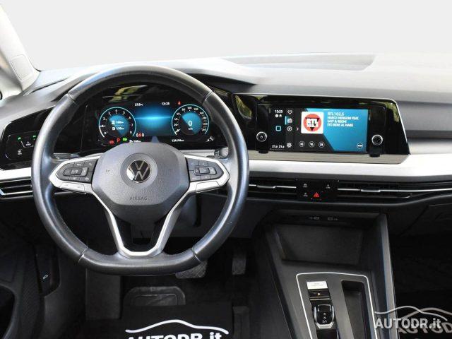 VOLKSWAGEN Golf 1.5 TGI 130cv DSG Life VIRTUAL CARPLAY TRIZONA