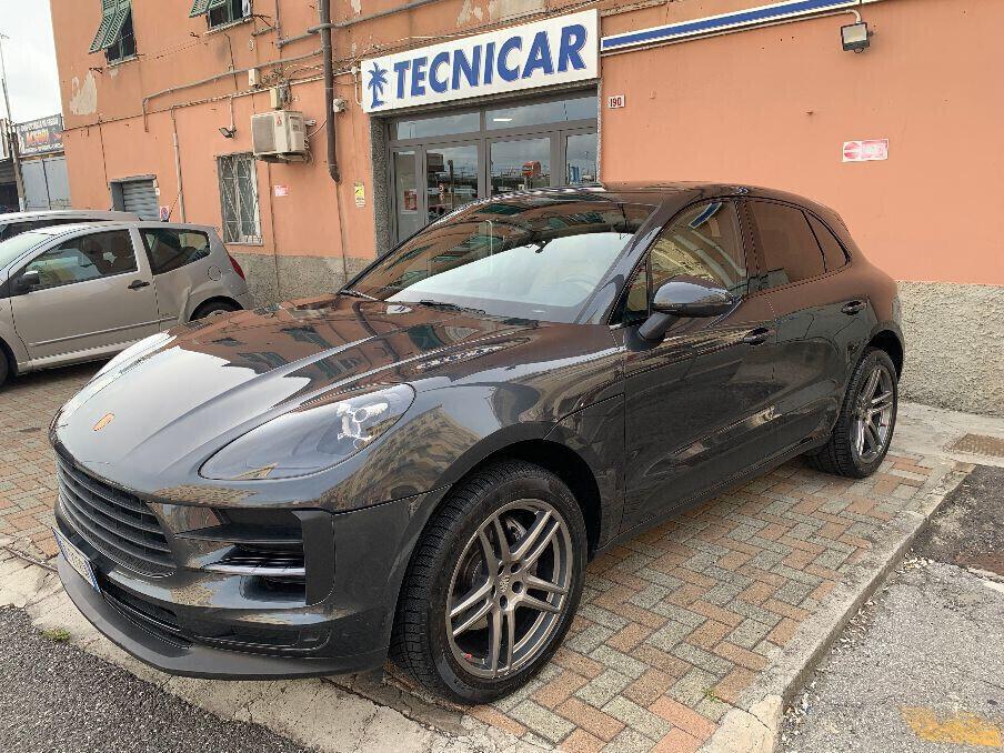 Porsche Macan 2.0 -IVA ESPOSTA