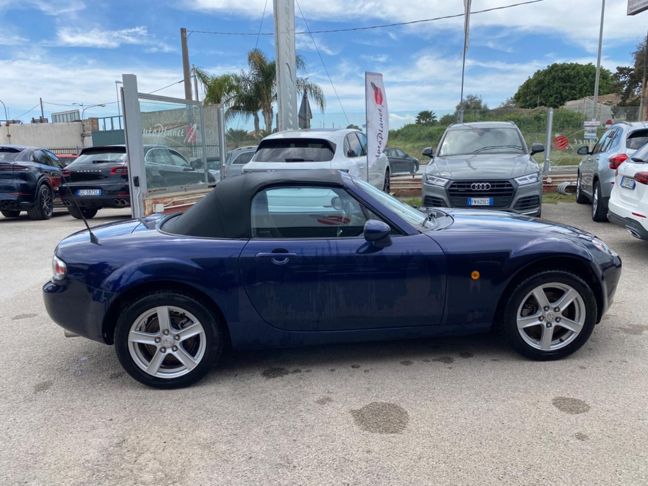 Mazda MX-5 Roadster Coupé 1.8L Wind