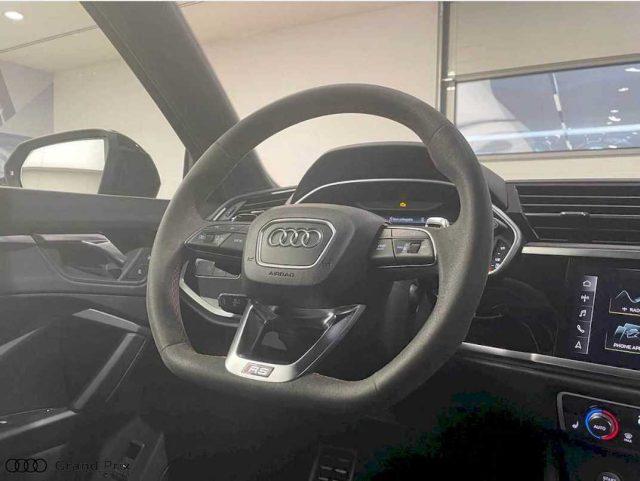 AUDI RS Q3 quattro S tronic