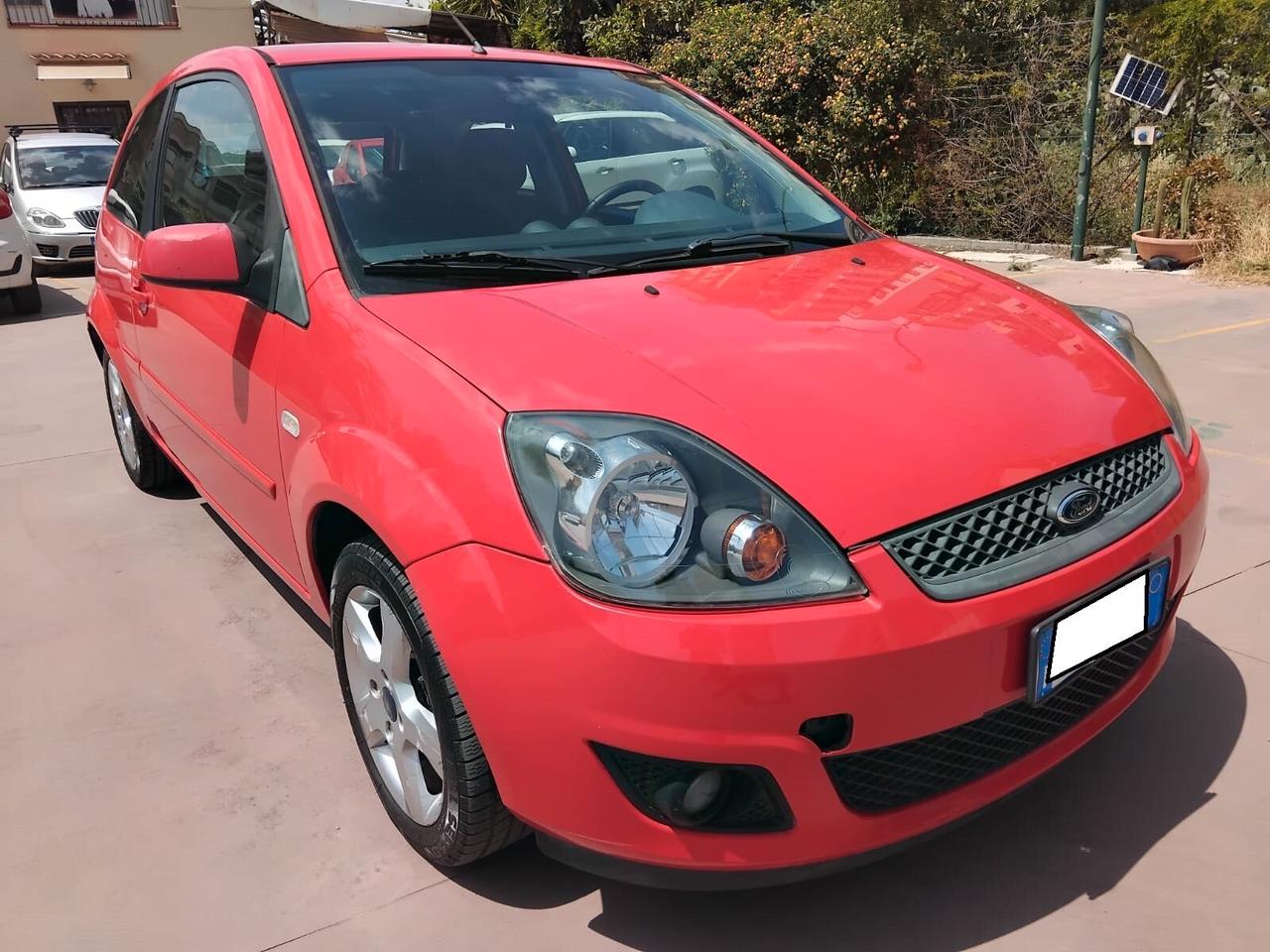 FORD FIESTA 1.2 TITANIUM CLIMA RADIO