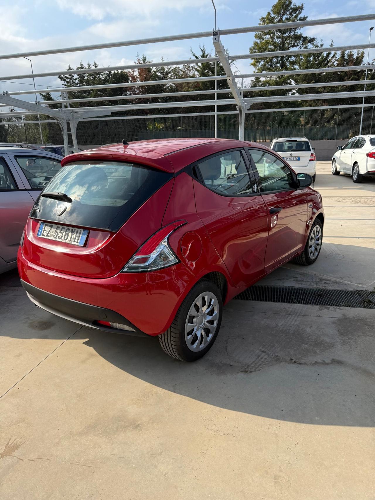 Lancia Ypsilon 1.2 69 CV 5 porte Gold