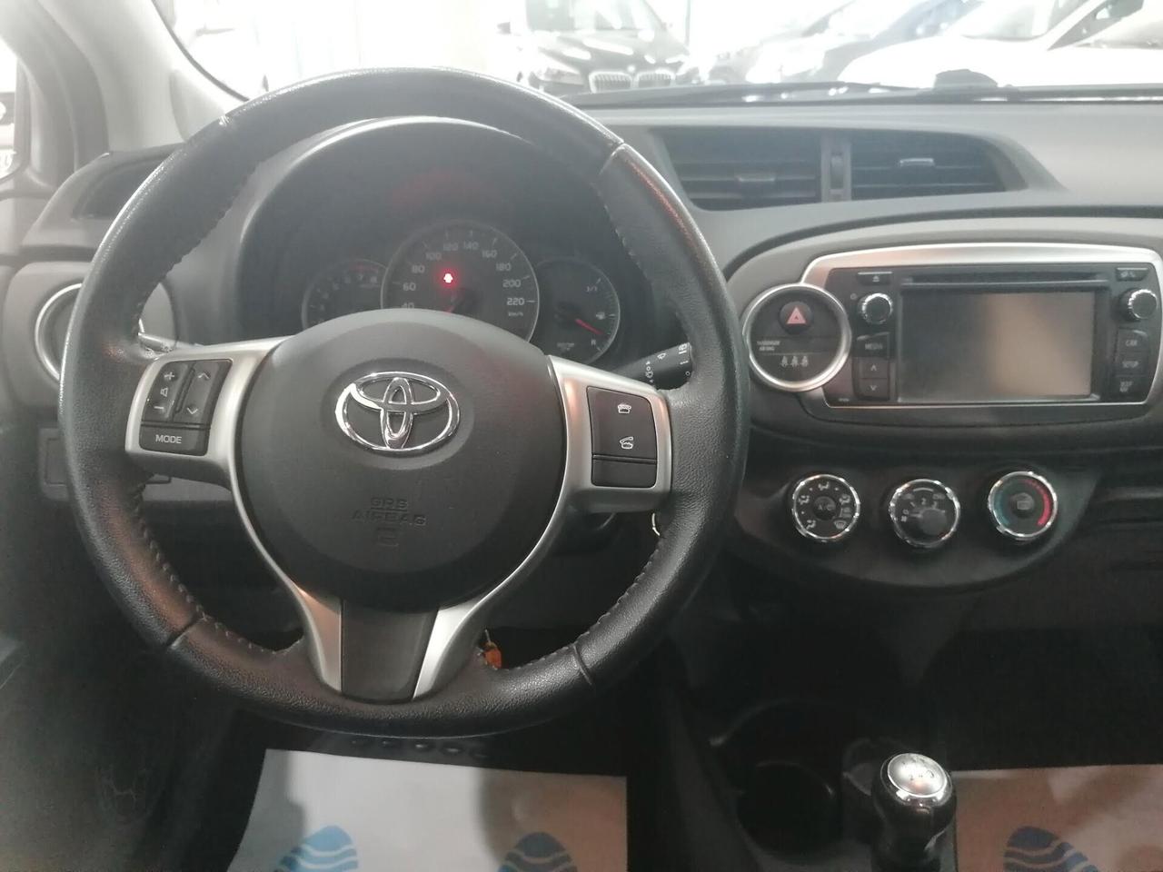 Toyota Yaris 1.0 5 P(NEOPATENTATI)