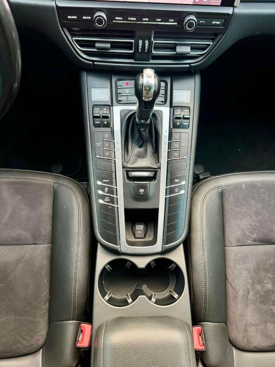 PORSCHE MACAN 2.0 BENZINA 245 CV