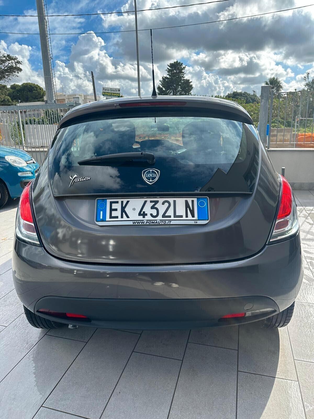Lancia Ypsilon 1.3 MJT 16V 95 CV 5 porte S&S Silver