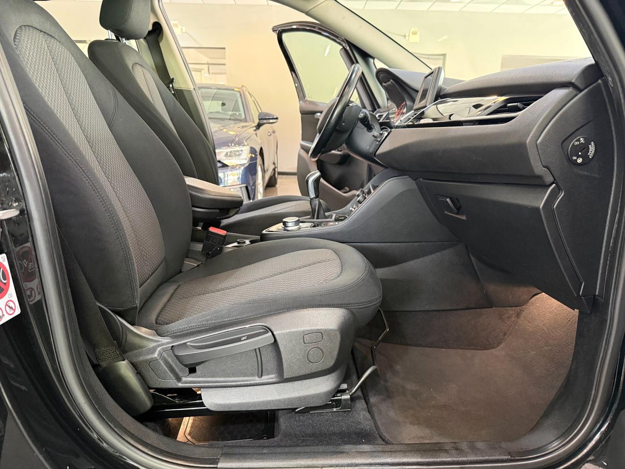 Bmw 2er Active Tourer 218d Advantage