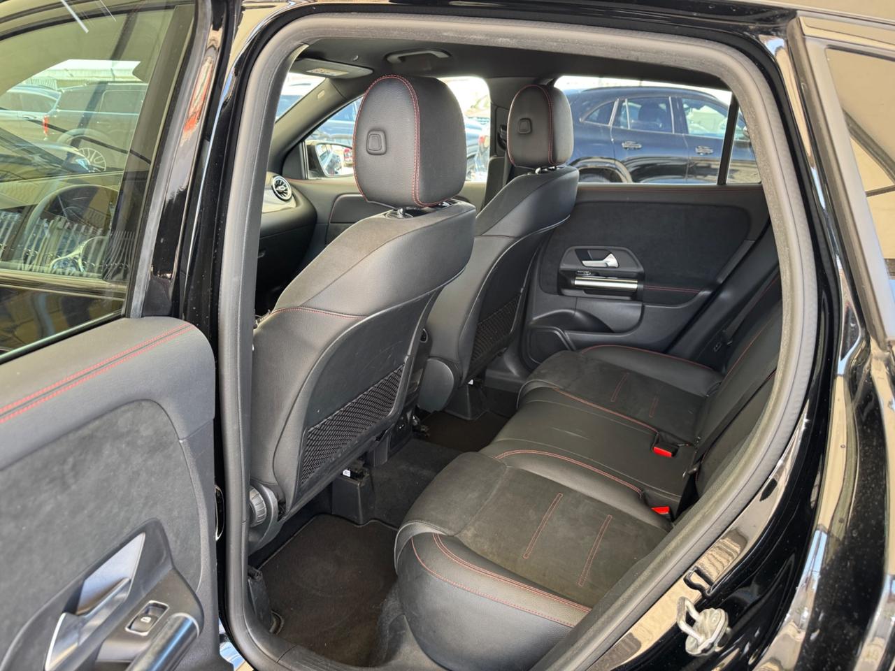 MERCEDES-BENZ GLA 200 d AUTOMATIC. PREMIUM AMG