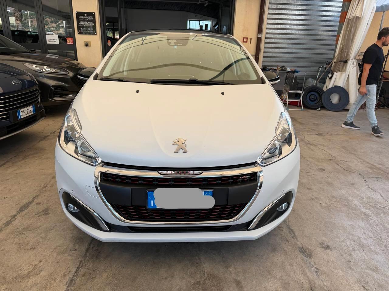 Peugeot 208 2016 1.6 100 5p. GT Line ICE White