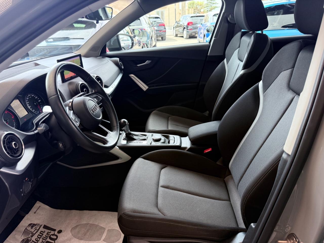 Audi Q2 30 TDI S tronic Identity Black