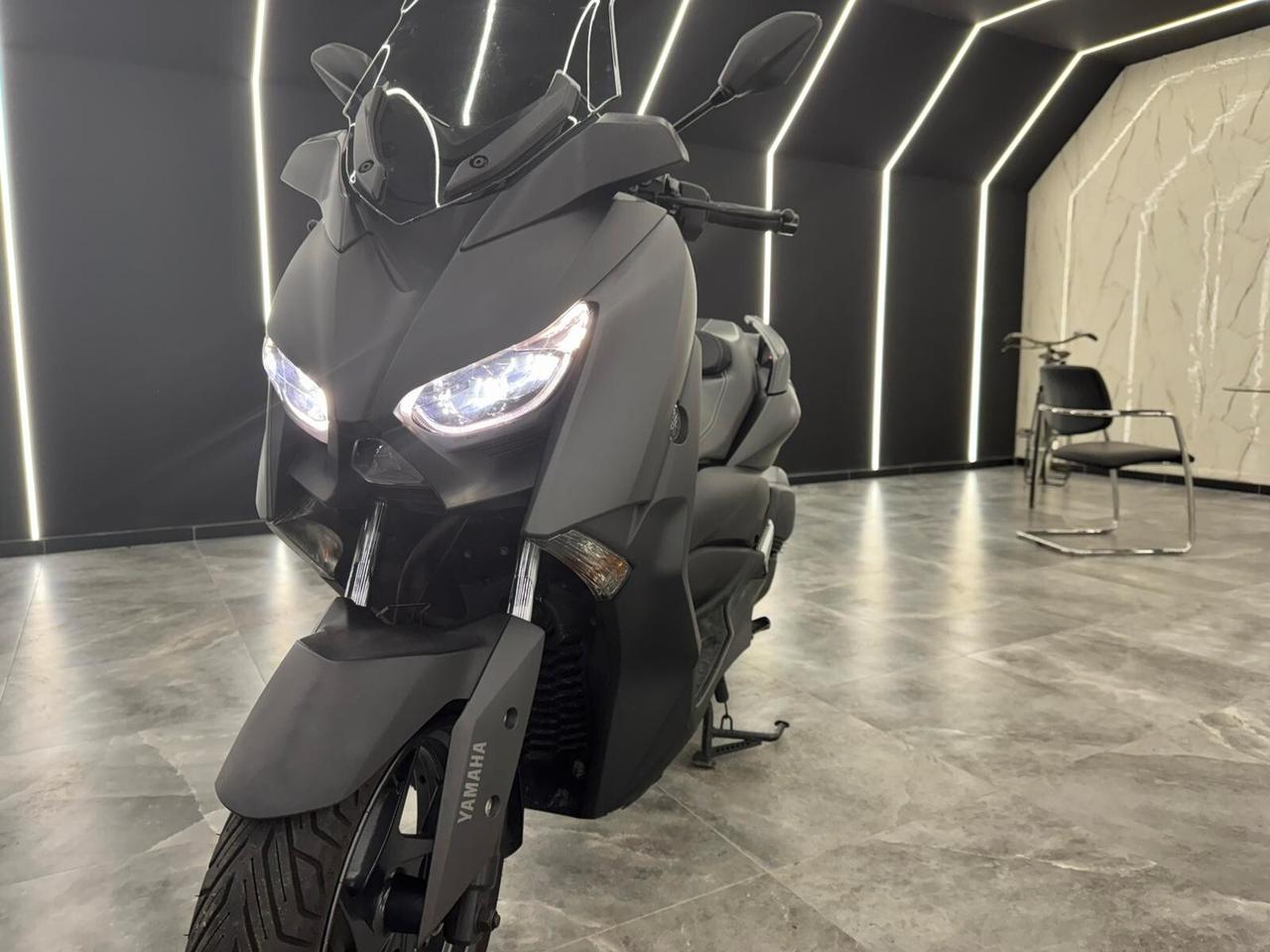 Yamaha X-Max 300
