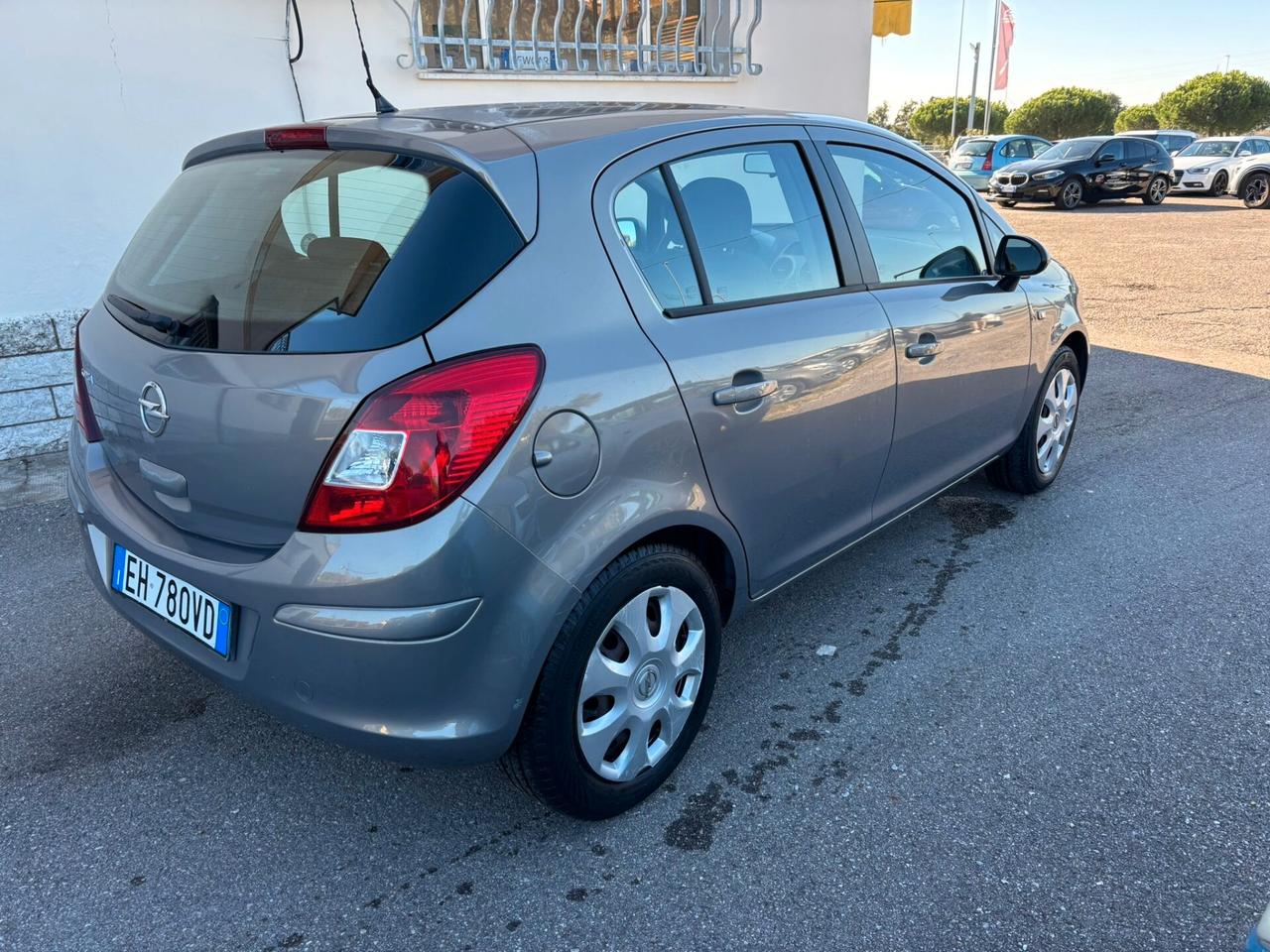 Opel Corsa 1.2 5 porte Cosmo