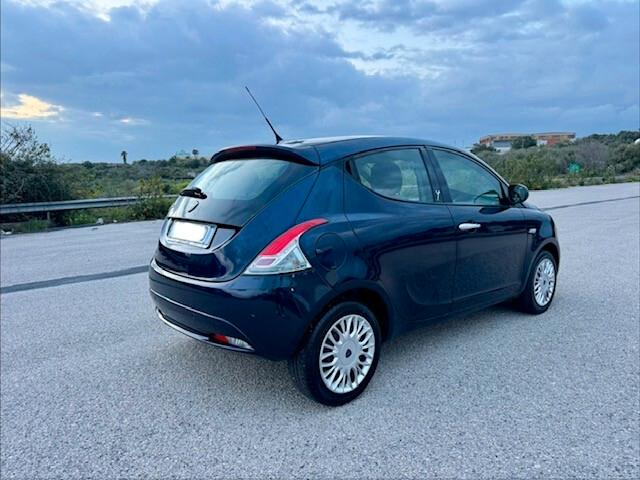 Lancia Ypsilon 1.3 MJT 95 CV Gold Euro 6