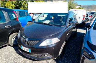 LANCIA YPSILON 1.0 FIREFLY 69CV 6M. HYBRID ORO ( BLUETOOTH )