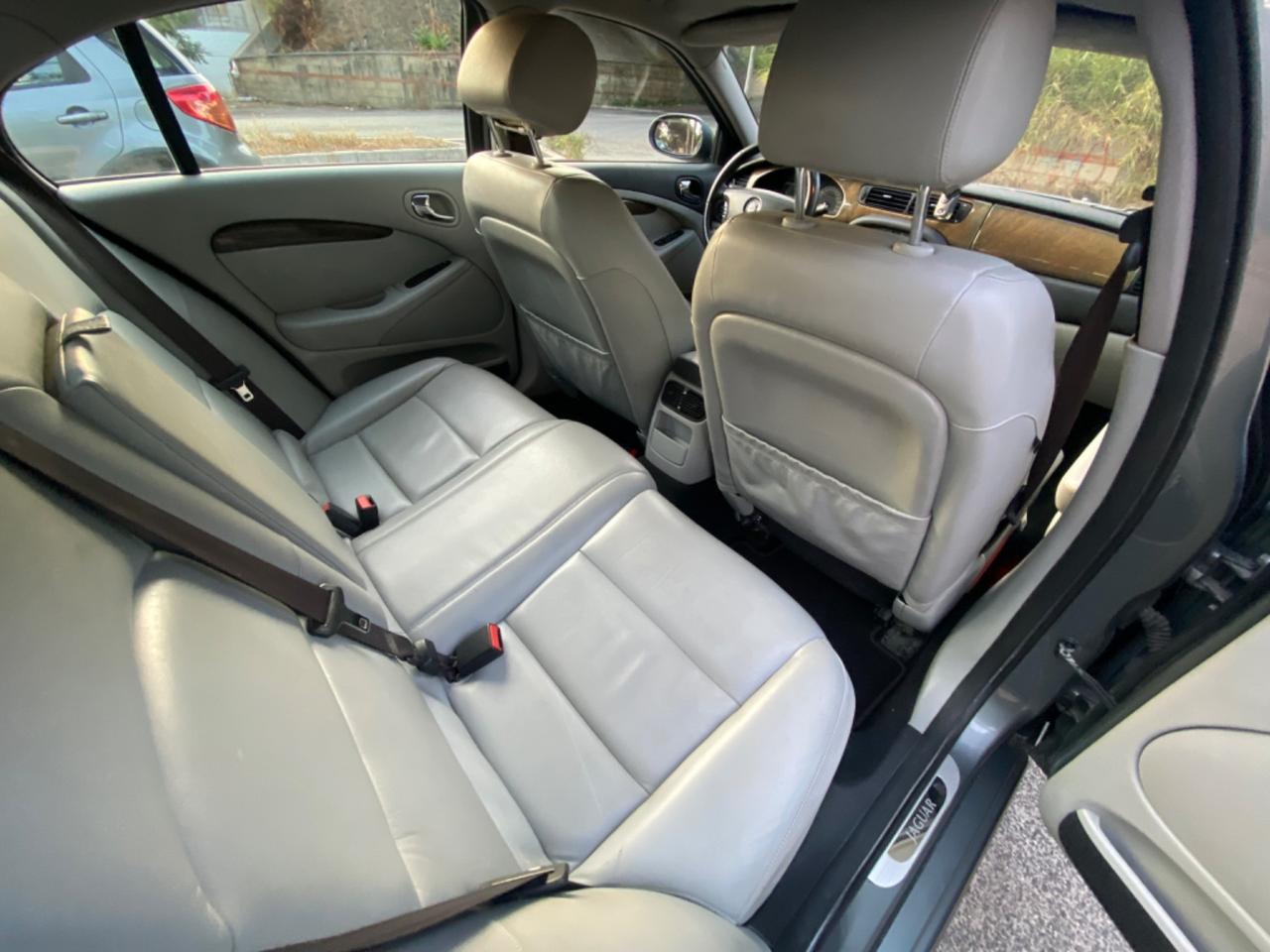 Jaguar S-Type R Supercharged