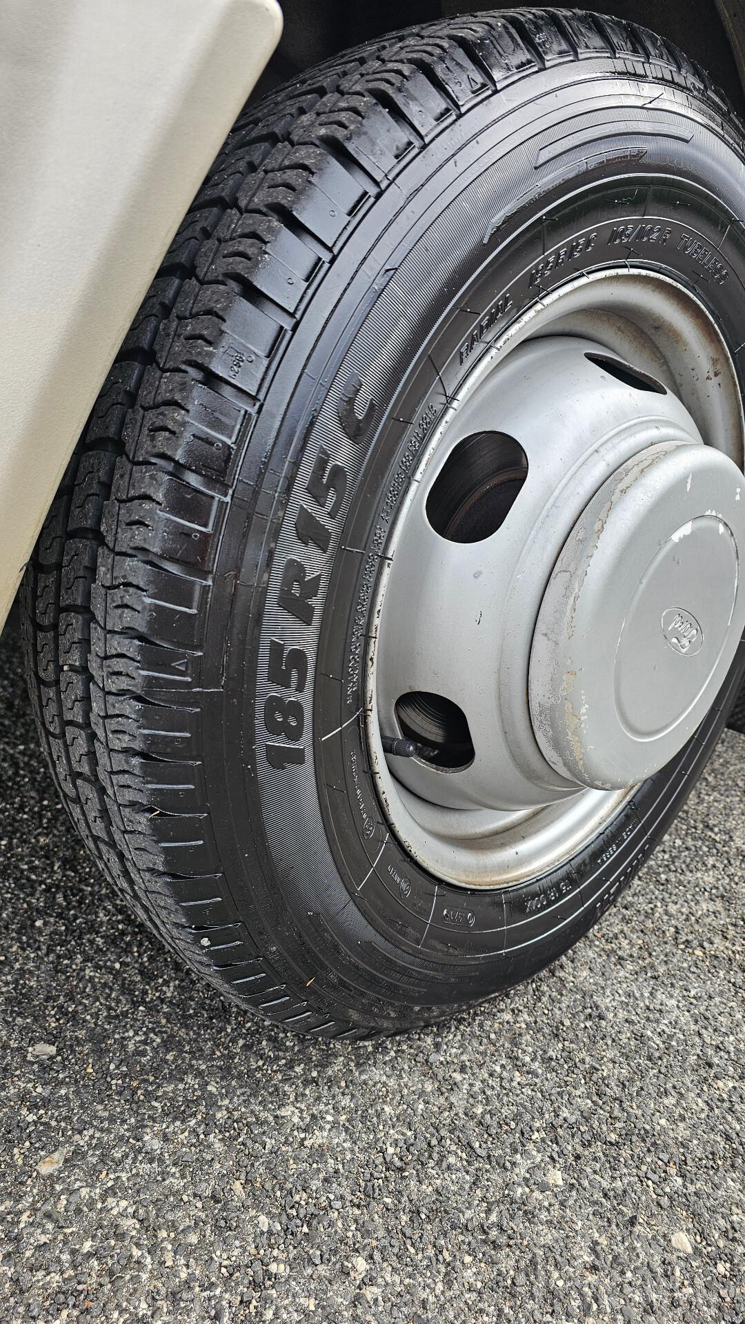 Laika ECOVIP 4 FORD 2.5 TD 100CV CLIMA DOPPIO SERB PORTABIC