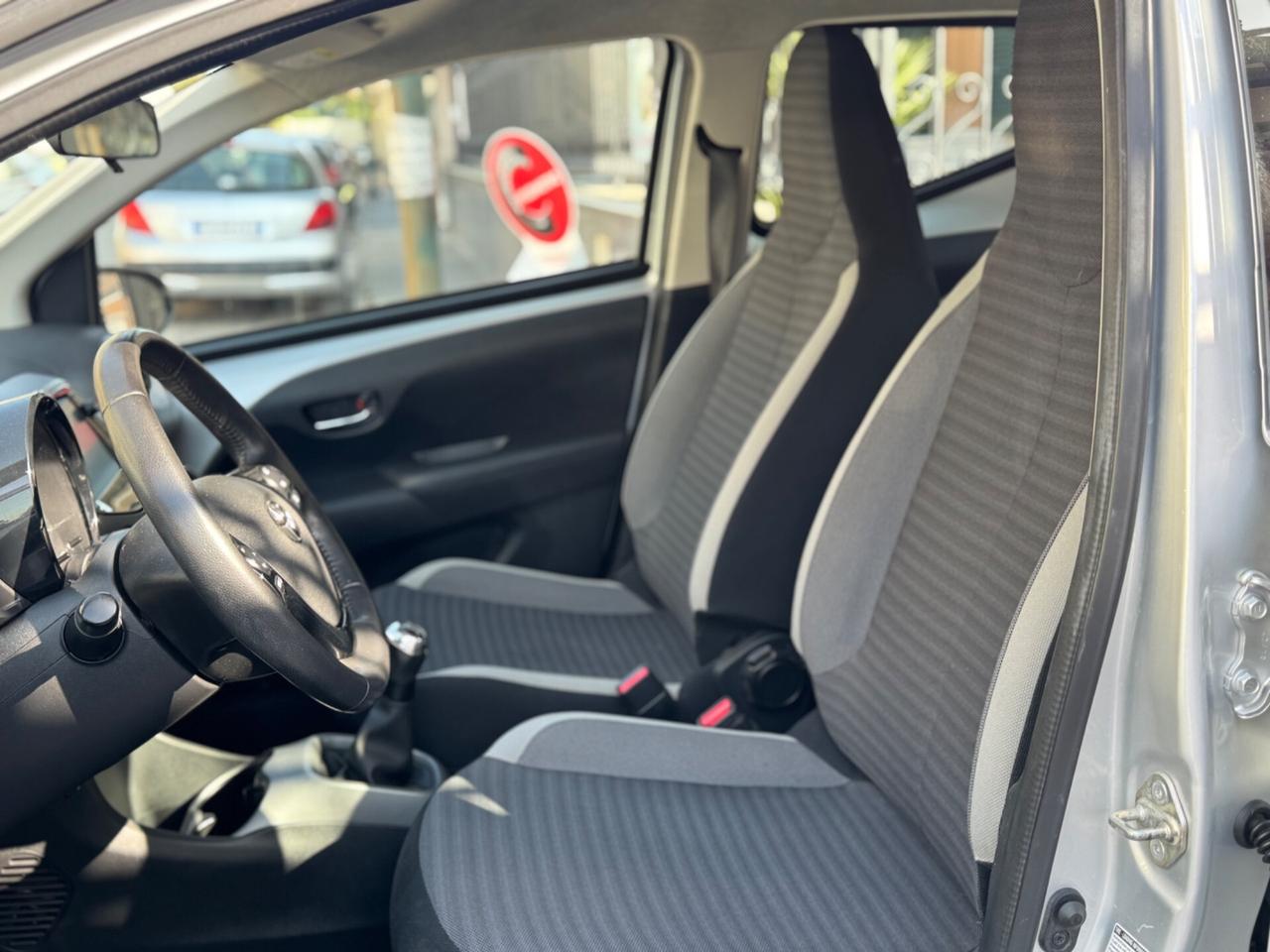 Toyota Aygo 1.0 VVT-i 72 CV 5 porte x-play