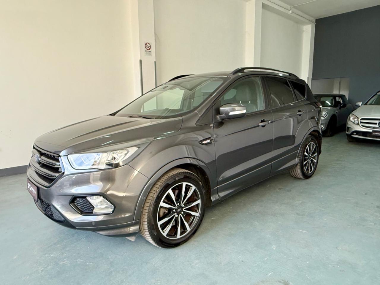 Ford Kuga 2.0 TDCI 120 CV S&S 2WD Powershift ST-Line