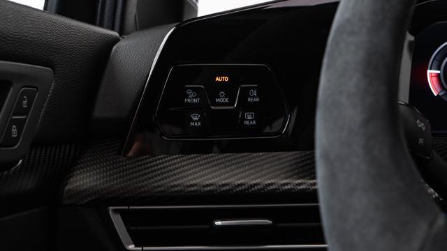 VOLKSWAGEN Golf R BLACK EDITION VENTURI ASSETTO GAR. ESTESA