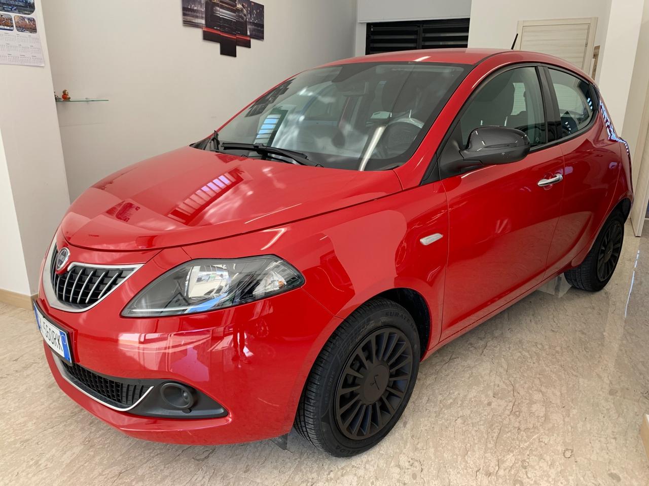 Lancia Ypsilon 1.0 FireFly 5 porte S&S Hybrid Alberta Ferretti