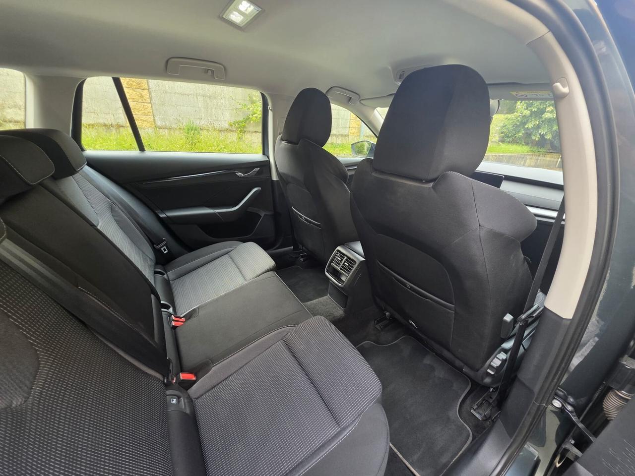 Skoda Octavia 1.0 e-TEC DSG Wagon Executive