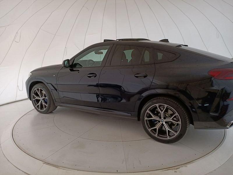 BMW X6 G06 xdrive30d mhev 48V Msport auto