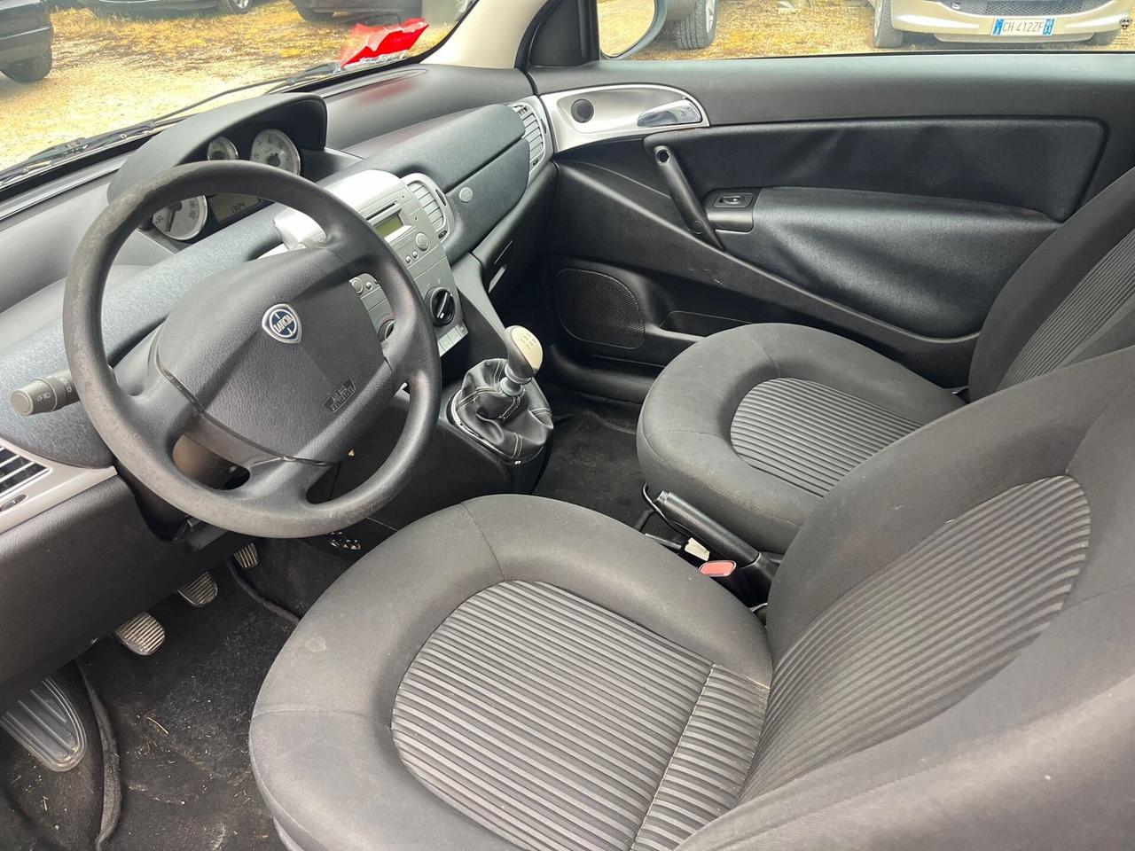 Lancia Ypsilon 1.2 Benzina/GPL - Neopatentato