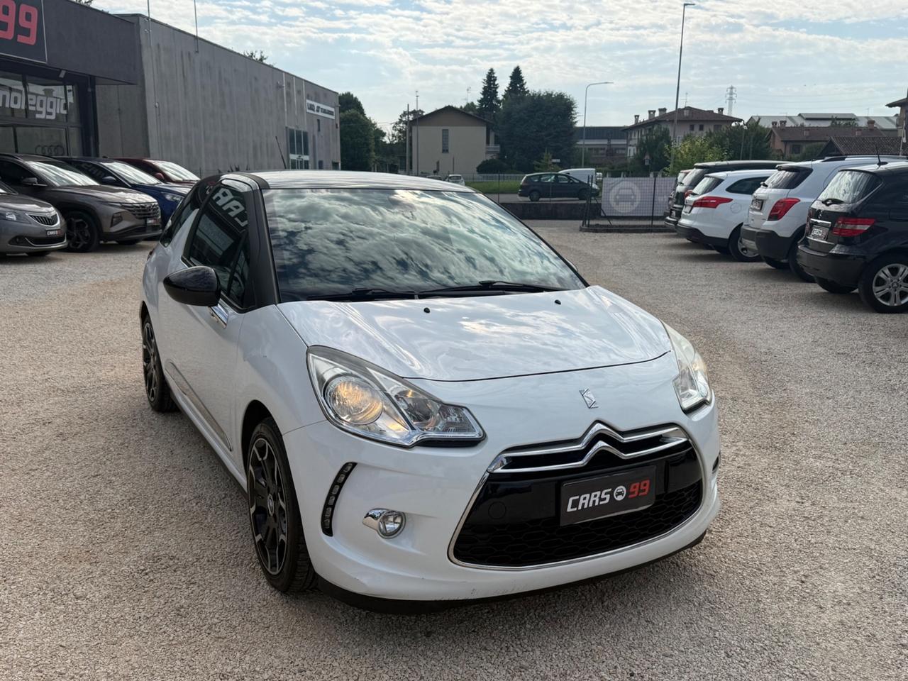 Ds DS3 3 1.2 VTi 82 Just Black