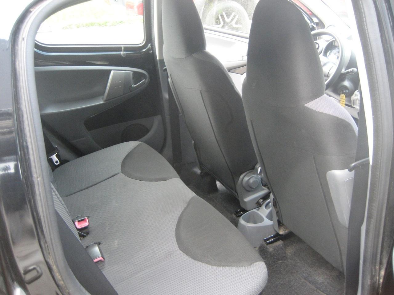 Toyota Aygo 1.0 12V VVT-i 5 porte Sol