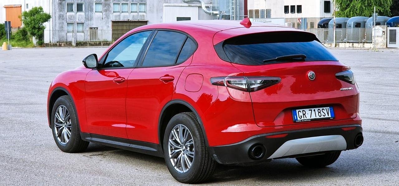 Alfa Romeo Stelvio 2.2 Turbodiesel 160 CV AT8 RWD Super