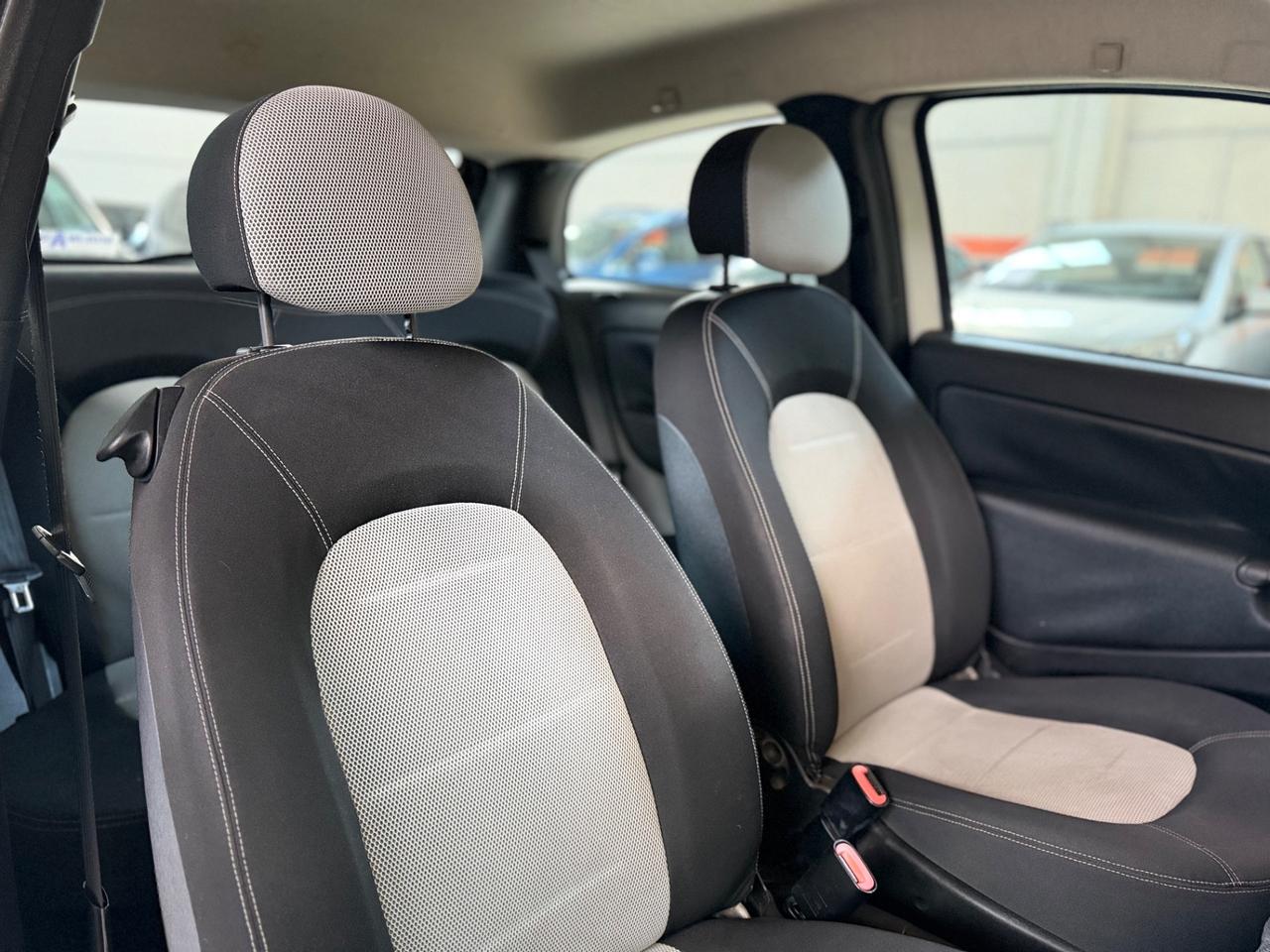 Lancia Ypsilon 1.2 Momo Design NEOPATENTATI