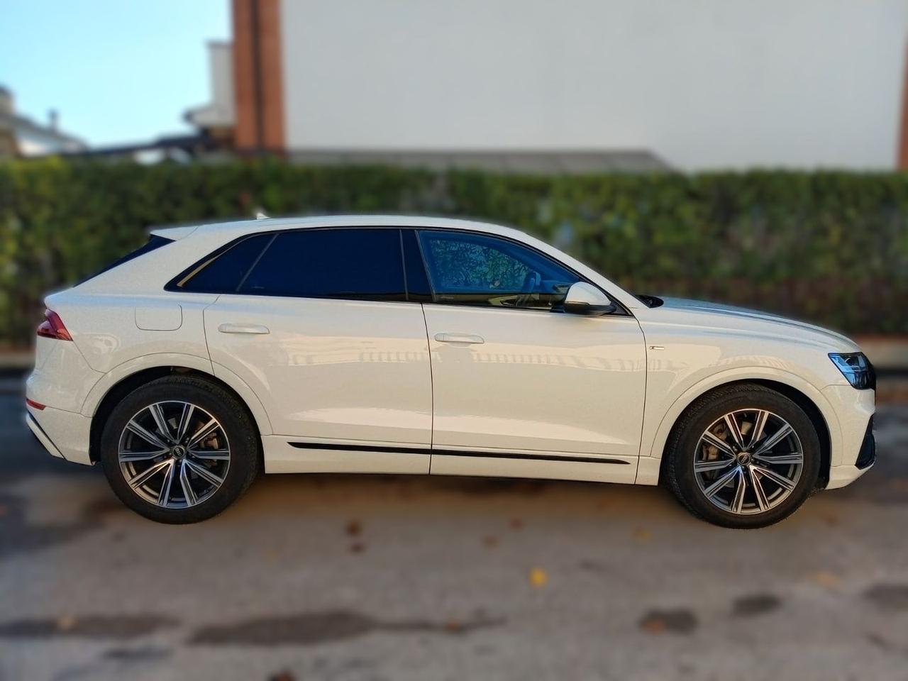 Audi Q8 Sport 3.0 50 TDI MHEV #7448