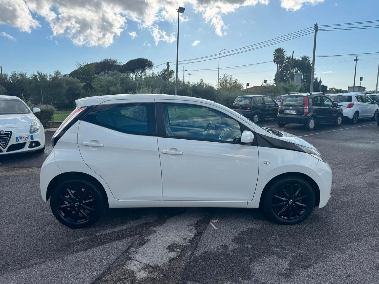 Toyota Aygo 1.0 VVT-I 69CV 5P NEOPATENT 2015