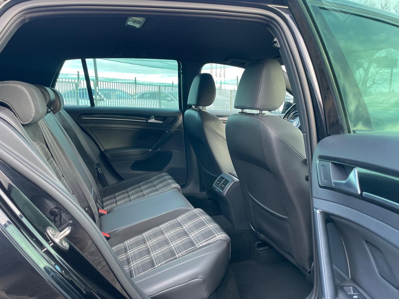 Volkswagen Golf GTD 2.0 TDI DSG 5p. BlueMotion Technology