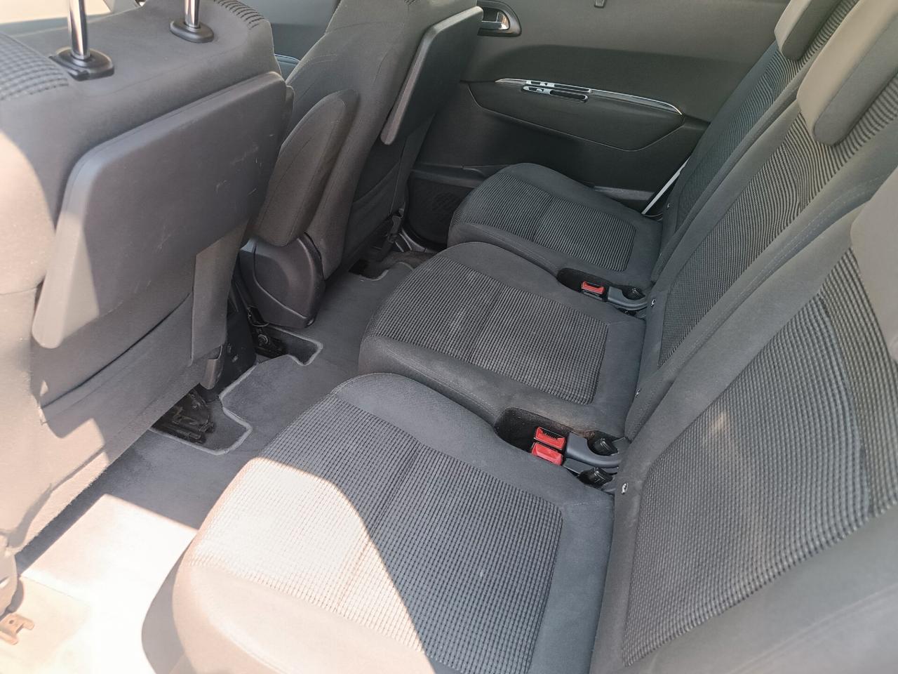 Peugeot 5008 1.6 HDi 115CV Active"accetto permuta"
