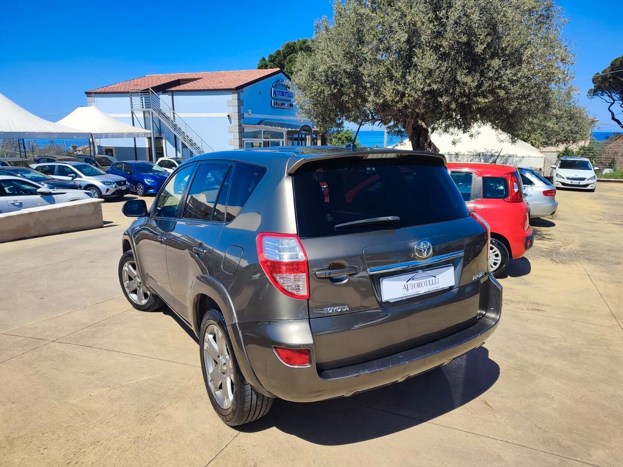 Toyota RAV 4 RAV4 2.2 D-4D 150 CV DPF Luxury