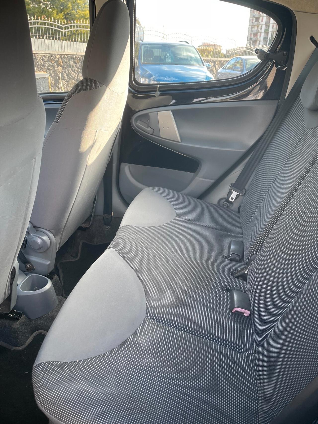 Peugeot 107 1.0 68CV 5p. Sweet Years