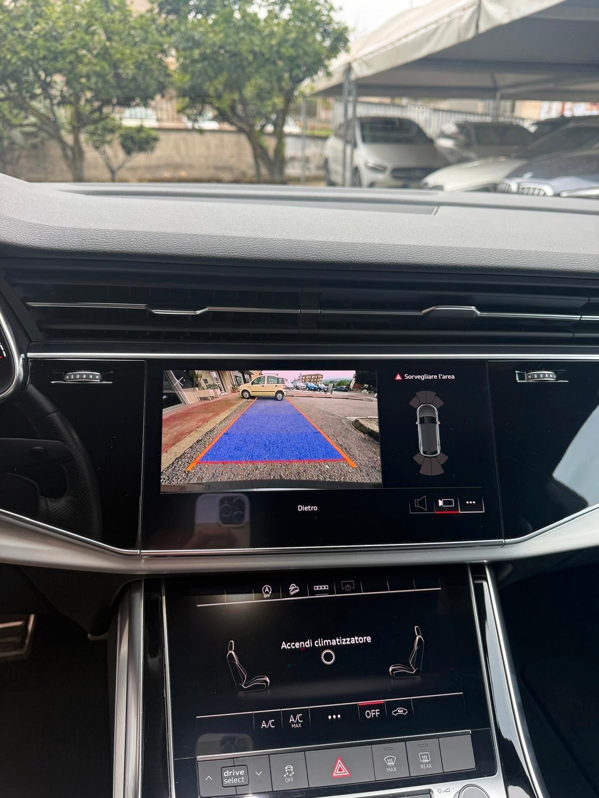 Audi Q8 50 TDI 286 CV quattro S-line