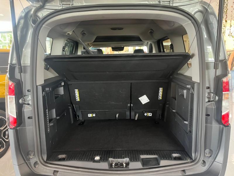 FORD Tourneo Courier 1.0 EcoBoost Titanium