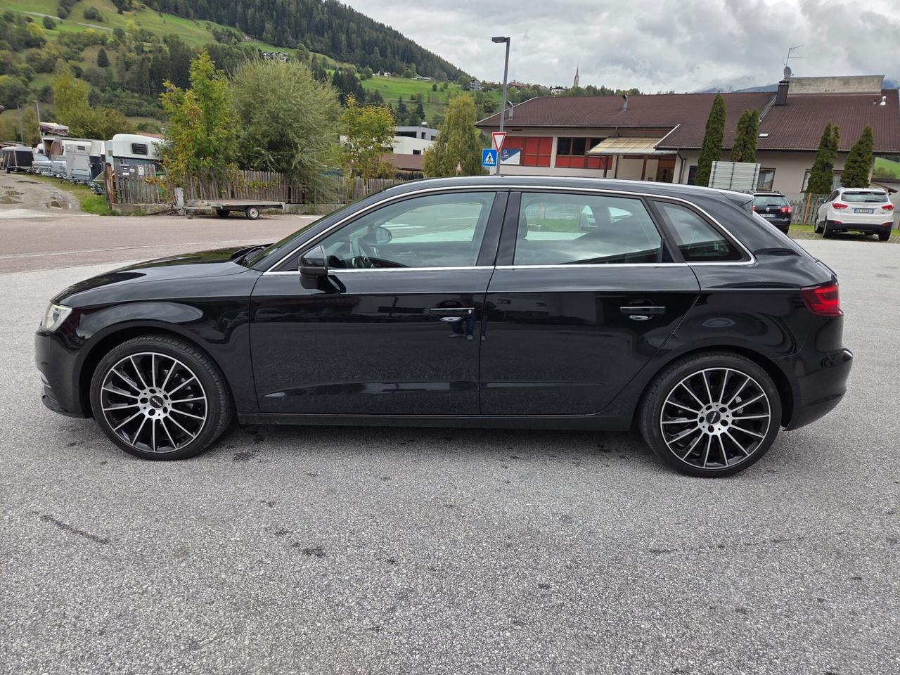 Audi A3 1.6 TDI clean diesel S tronic Attraction