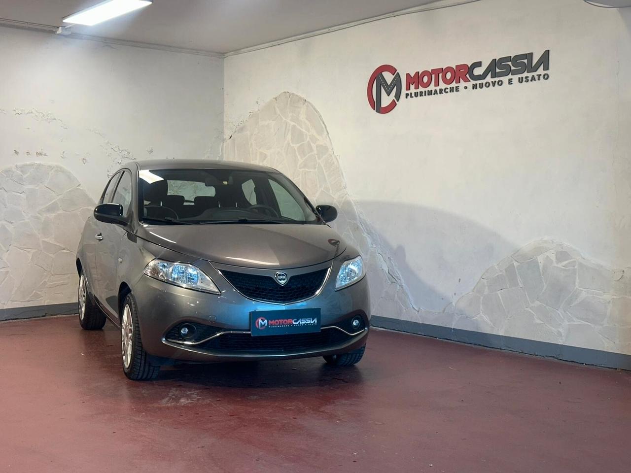Lancia Ypsilon 1.2 69 CV 5 porte Platinum