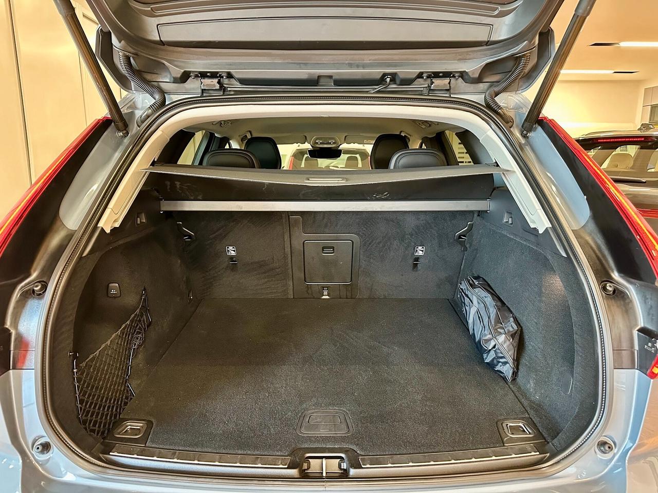 Volvo XC 60 XC60 B4 (d) AWD Geartronic Momentum Pro