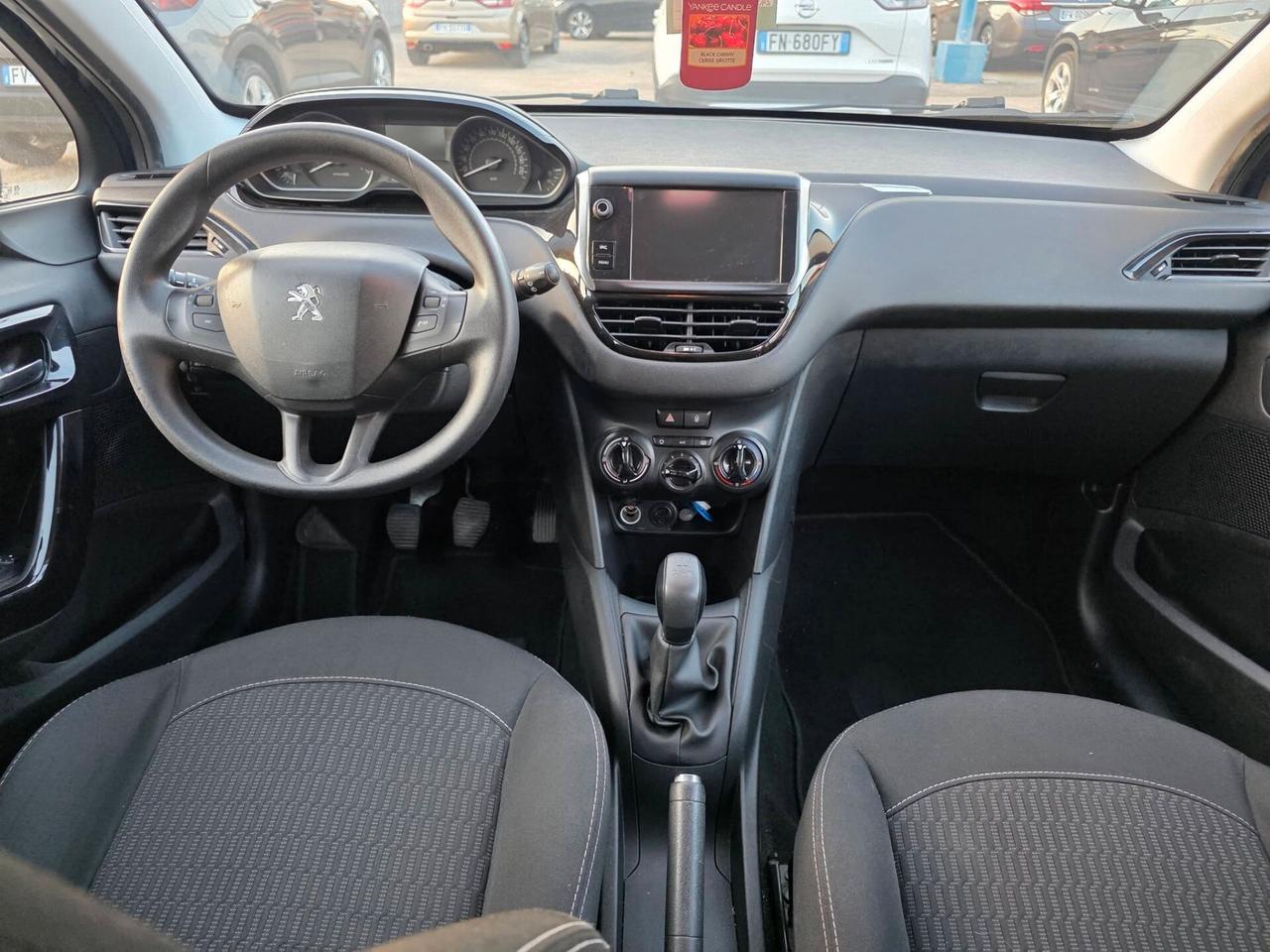 Peugeot 208 1.2 bz 5 porte Allure con 95.000 Chilometri