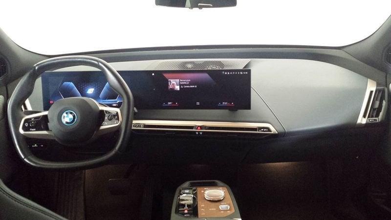 BMW iX i20 2021 M60