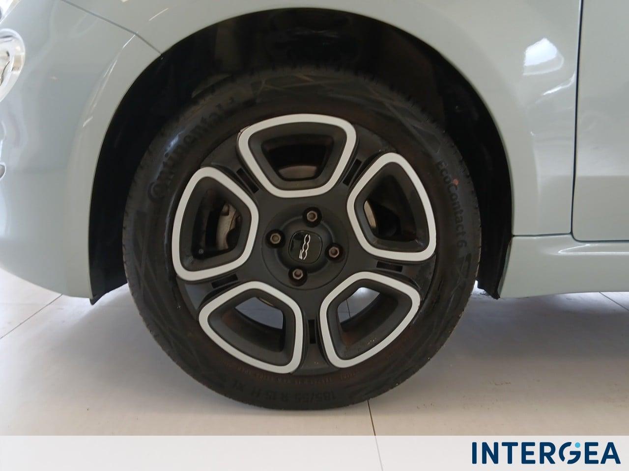 FIAT 500C 1.0 hybrid 70cv