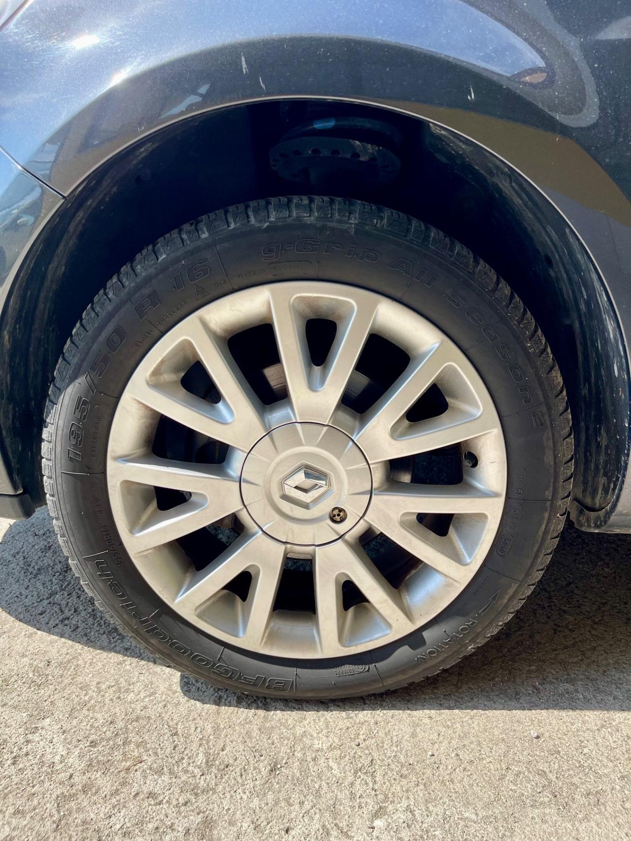 Renault Clio 1.4 72kw Luxe OK NEOPATENTATI UNIPROP