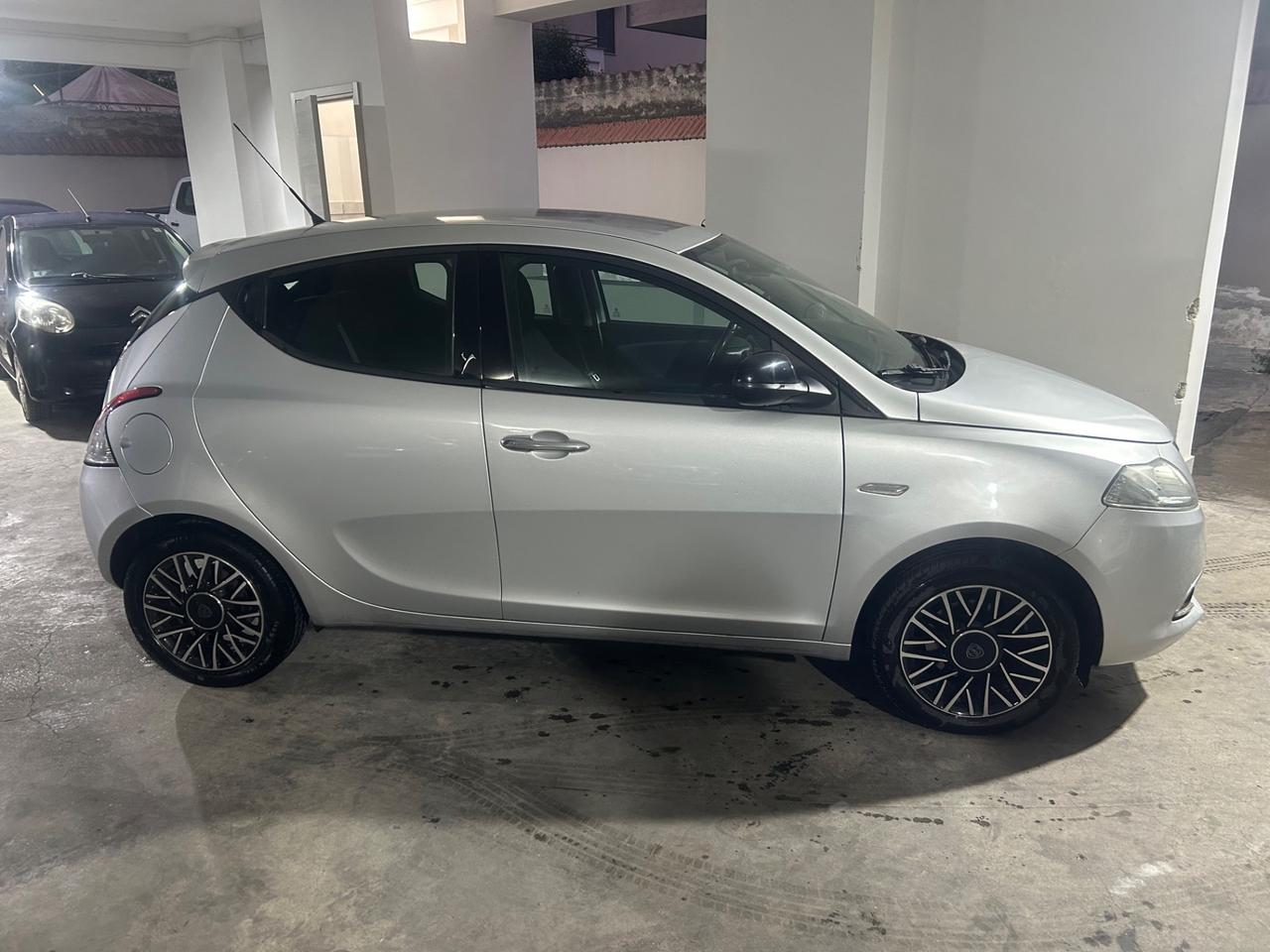 Lancia Ypsilon 1.2 69 CV 5 porte GPL